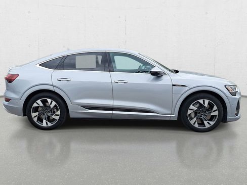Certified 2023 Audi e-tron Premium Plus w/ Premium Plus Package AWD/4WD image 4