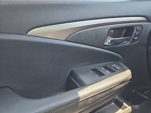 Used 2022 Honda Pilot EX-L image 16