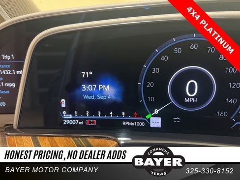 Used 2023 Cadillac Escalade Premium Luxury Platinum image 11