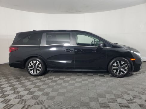 Used 2025 Honda Odyssey EX-L image 3