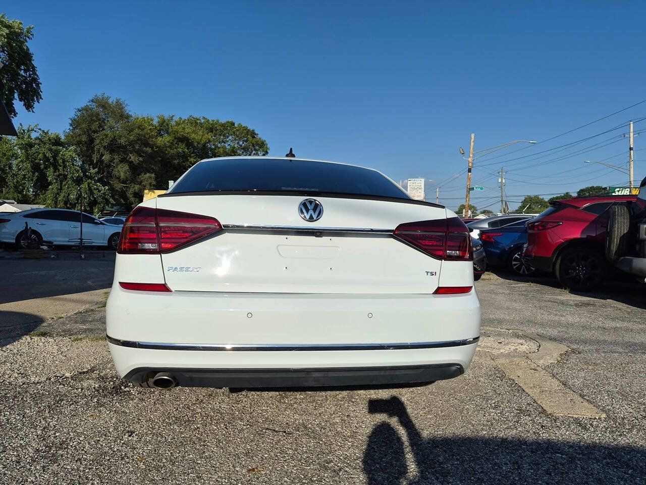 Used 2019 Volkswagen Passat 2.0T SE R-Line FWD image 5