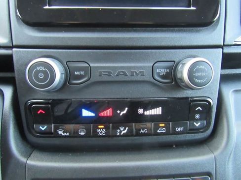 Used 2024 RAM ProMaster 2500 w/ Safety Group image 36