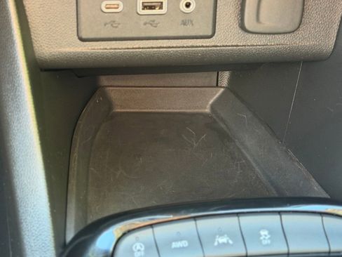 Used 2021 Buick Encore GX Select AWD/4WD image 17