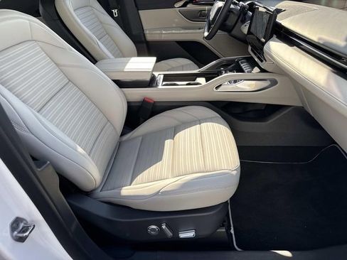 New 2026 Lincoln Nautilus Reserve w/ Jet Appearance Package image 9