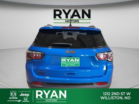 New 2026 Jeep Compass Latitude image 8