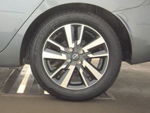 Used 2025 Nissan Versa SV FWD image 21