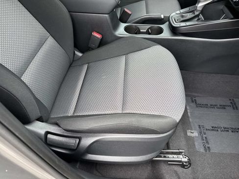 Used 2024 Kia Soul LX w/ Option Group 015 FWD image 10