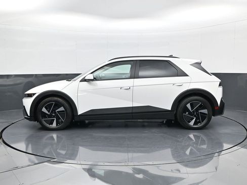 New 2025 Hyundai Ioniq 5 SEL image 8