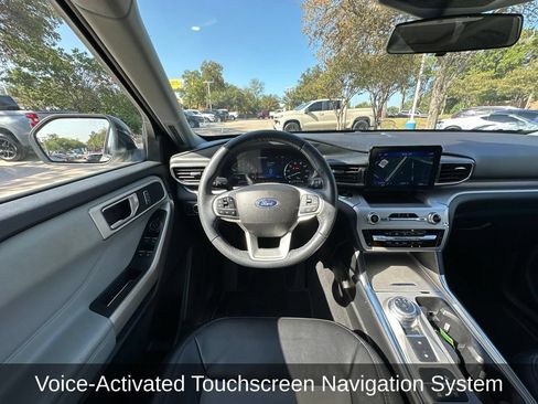 Used 2022 Ford Explorer XLT w/ Equipment Group 202A RWD image 13