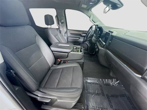 Used 2022 Chevrolet Silverado 1500 LT w/ Z71 Off-Road Package image 27