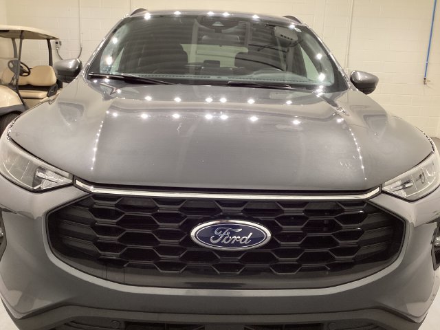 Used 2025 Ford Escape ST-Line Select AWD/4WD image 2