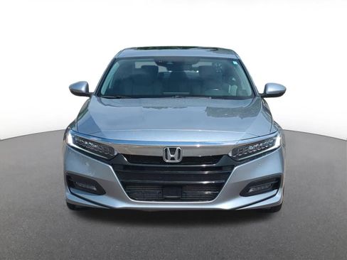 Used 2018 Honda Accord Touring image 9