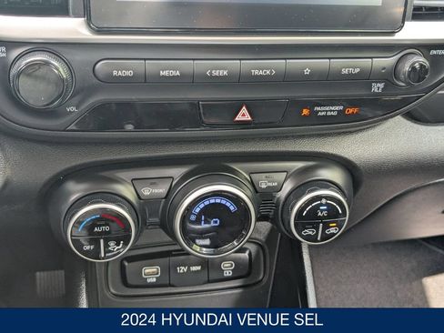 Certified 2024 Hyundai Venue SEL FWD image 27
