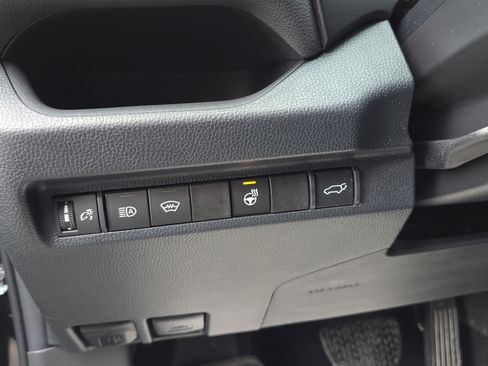 Used 2023 Toyota RAV4 XLE Premium AWD/4WD image 19