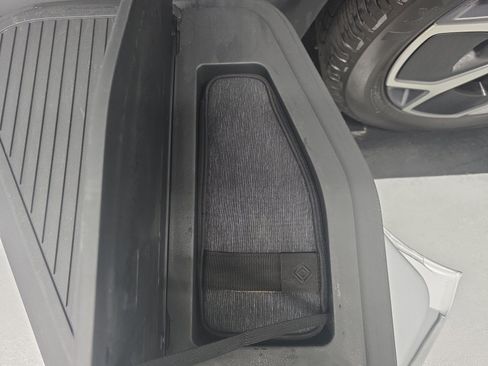 Used 2022 Rivian R1T Adventure AWD/4WD image 32