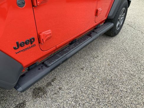 Used 2022 Jeep Wrangler Unlimited Sport image 16
