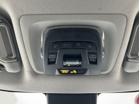 Certified 2022 Toyota Corolla Cross LE w/ Moonroof Package image 35