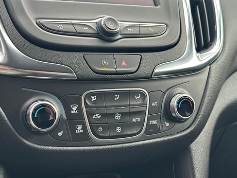 Used 2024 Chevrolet Equinox LT image 17