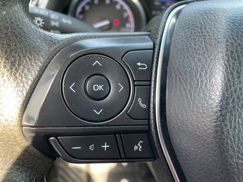 Used 2019 Toyota Camry LE FWD image 19