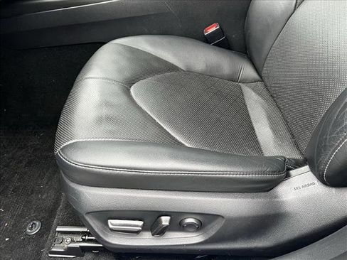 Used 2023 Toyota Camry XSE image 10