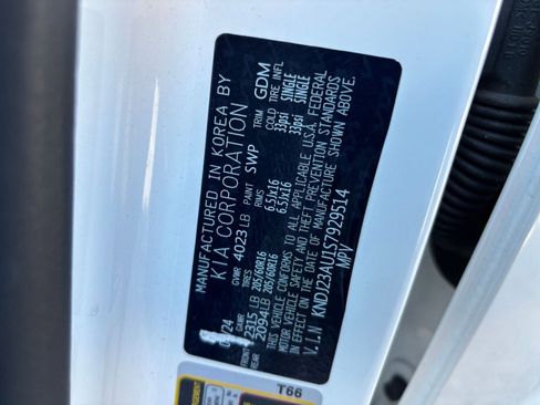 Used 2025 Kia Soul LX w/ LX Technology Package image 23