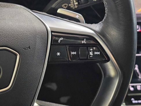 Used 2023 Audi e-tron Premium Plus w/ Premium Plus Package image 28