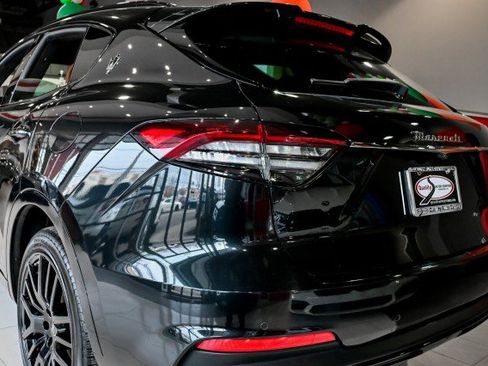 Used 2022 Maserati Levante GT image 12