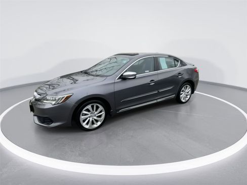 Used 2017 Acura ILX w/Premium Pkg image 4