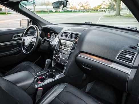 Used 2016 Ford Explorer Sport w/ Equipment Group 401A image 25