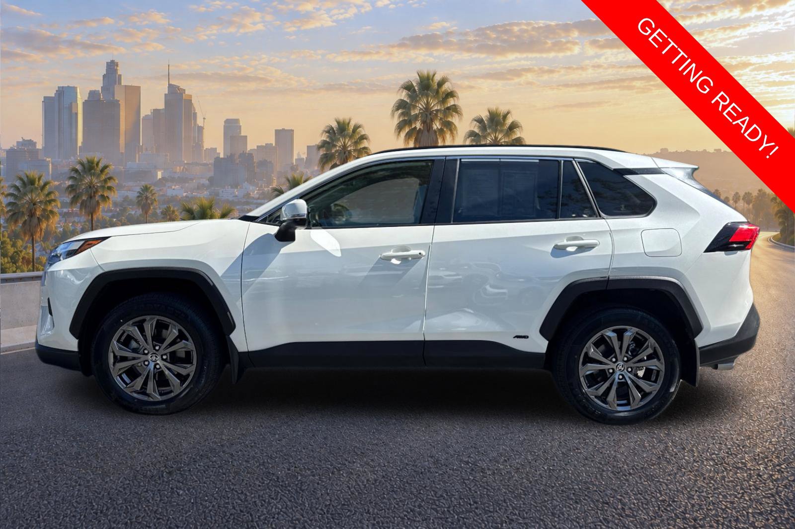 Used 2022 Toyota RAV4 XLE Premium AWD/4WD image 8