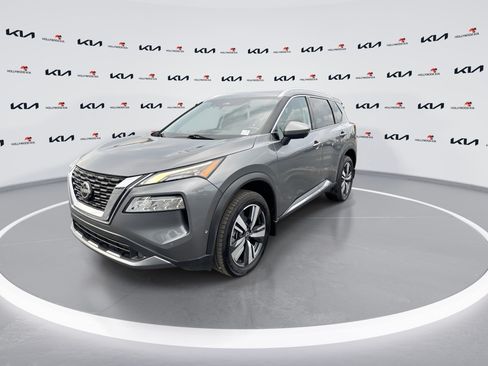 Used 2023 Nissan Rogue SL w/ SL Premium Package FWD image 4