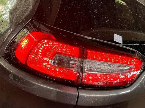 Used 2016 Jeep Cherokee Limited image 28