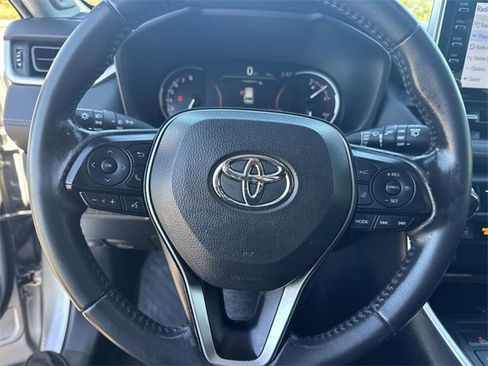 Used 2019 Toyota RAV4 Limited image 28