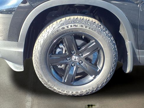 Certified 2021 Honda Ridgeline Black Edition image 13