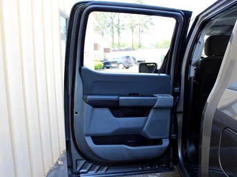 Used 2021 Ford F150 XLT image 18