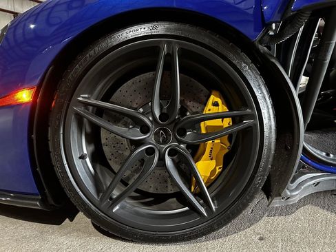 Used 2016 McLaren 570S Coupe image 19