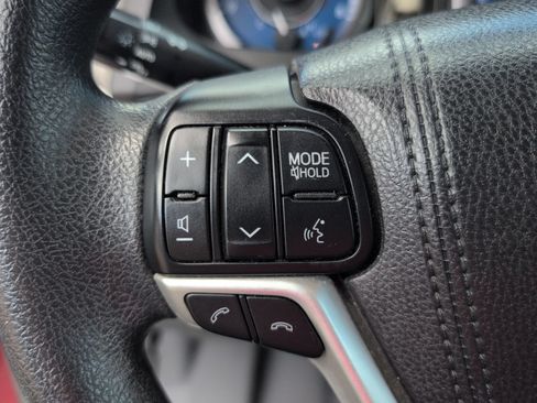 Used 2018 Toyota Sienna LE FWD image 18