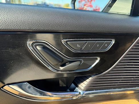 Certified 2022 Lincoln Corsair Reserve image 16