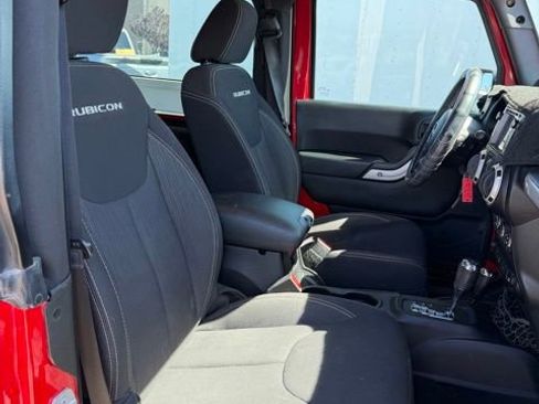 Used 2014 Jeep Wrangler Rubicon w/ Power Convenience Group AWD/4WD image 8