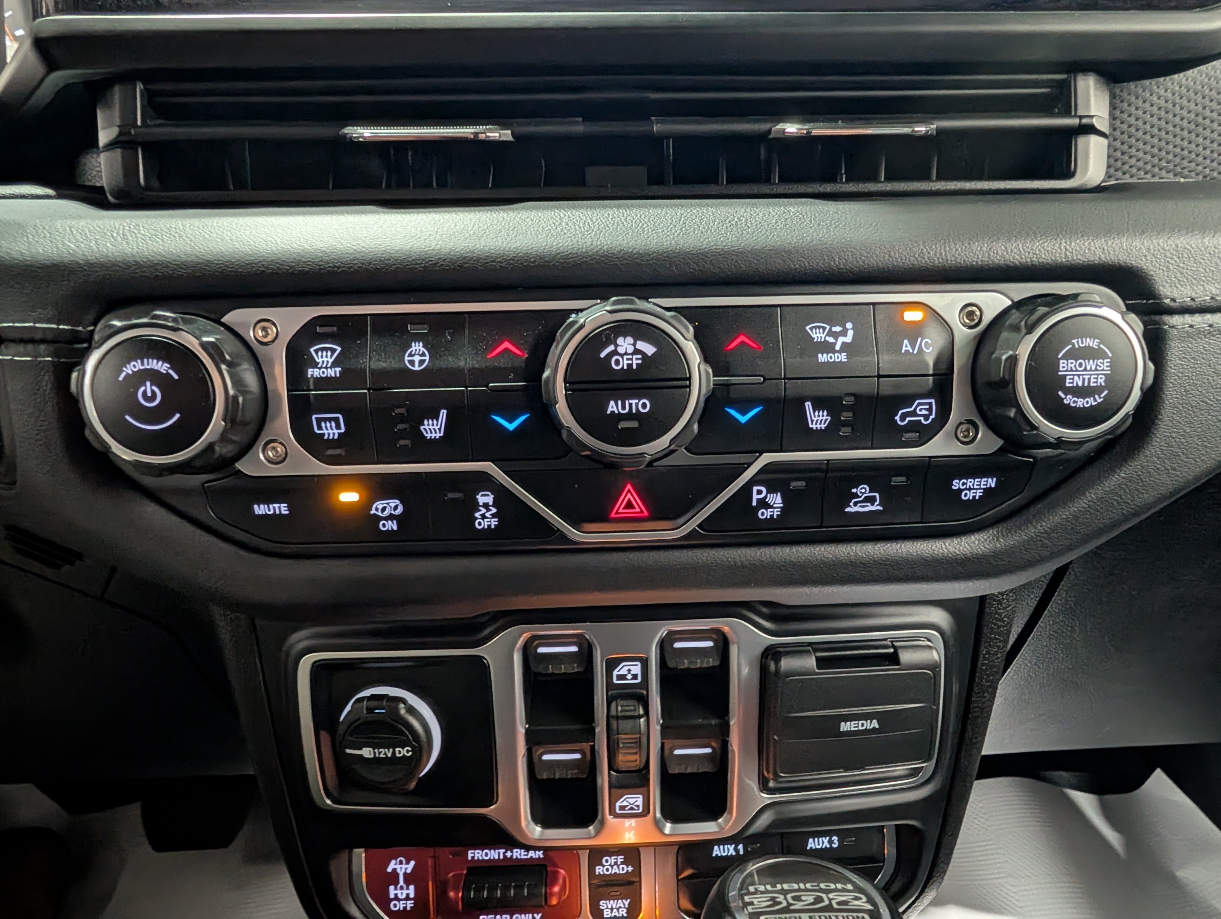 Used 2024 Jeep Wrangler Unlimited Rubicon 392 AWD/4WD image 25