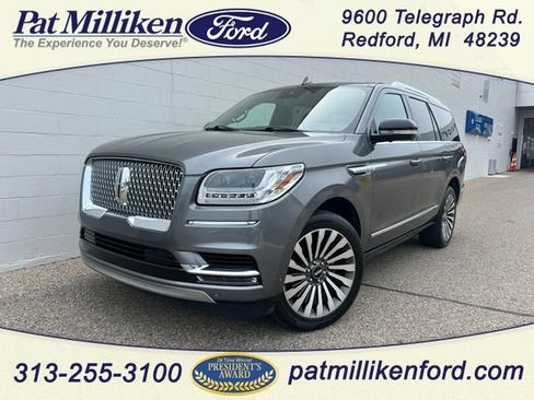 Used 2021 Lincoln Navigator Reserve w/ Luxury Package AWD/4WD image 1