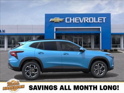 New 2026 Chevrolet Trax LT w/ Driver Confidence Package image 5