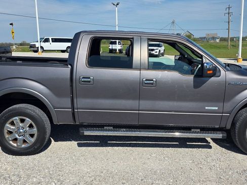 Used 2014 Ford F150 Lariat w/ Lariat Chrome Package image 2