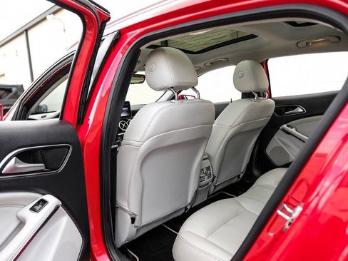 Used 2019 Mercedes-Benz GLA 250 image 37