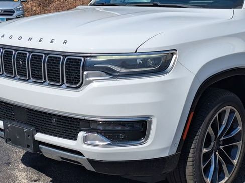 Used 2023 Jeep Wagoneer Series III w/ Premium Group I image 9