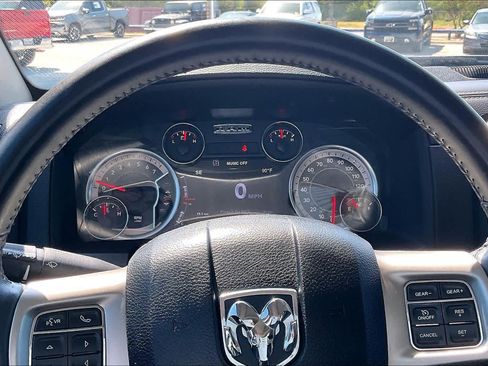 Used 2018 RAM 1500 Laramie w/ Convenience Group AWD/4WD image 26