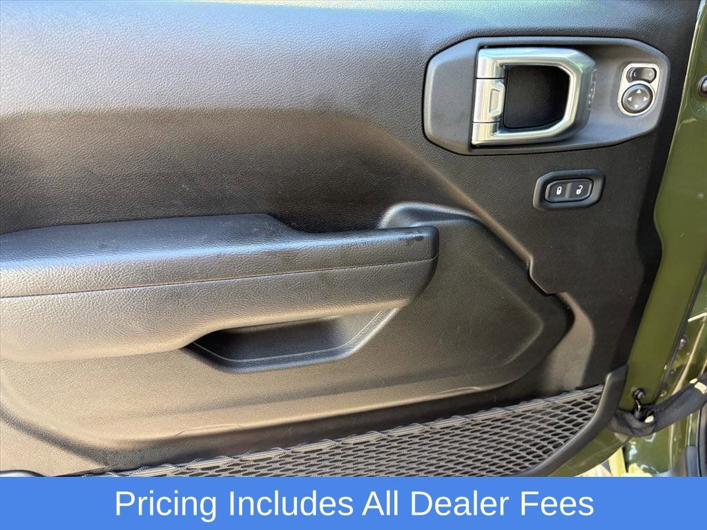 Used 2024 Jeep Gladiator Mojave w/ Safety Group AWD/4WD image 22