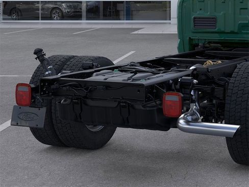 New 2025 Ford F550 4x4 Crew Cab Super Duty w/ Snow Plow Prep Package image 21