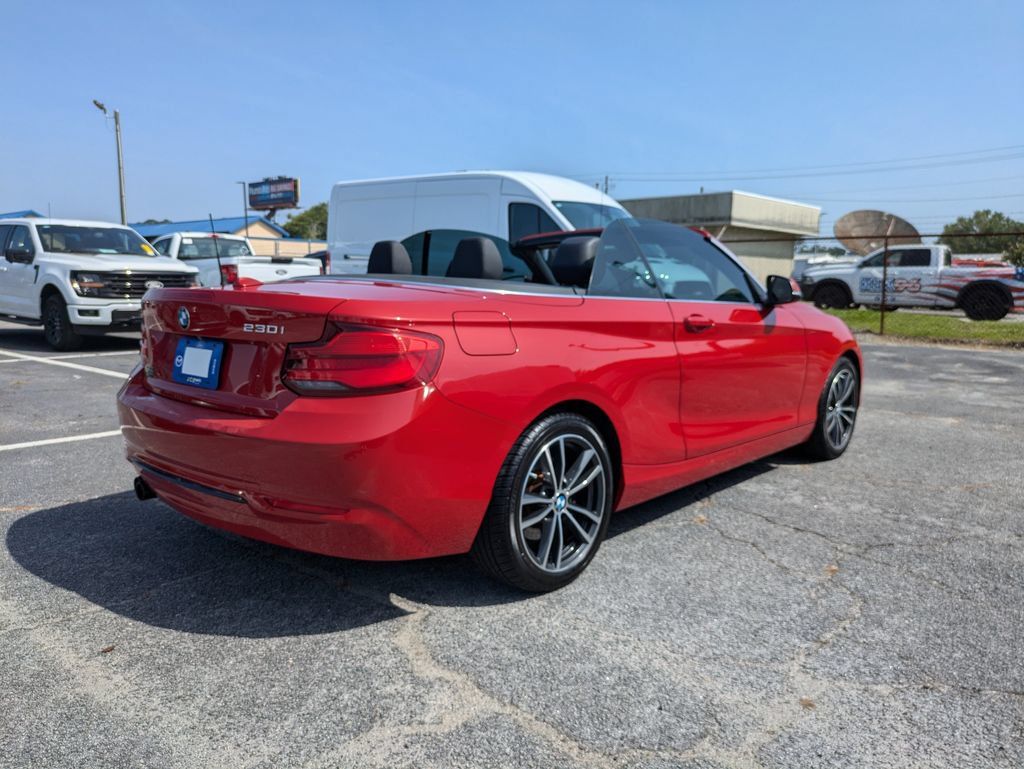 Used 2018 BMW 230i Convertible RWD image 4