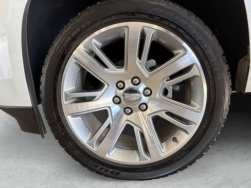 Used 2017 Cadillac Escalade ESV Premium Luxury image 23